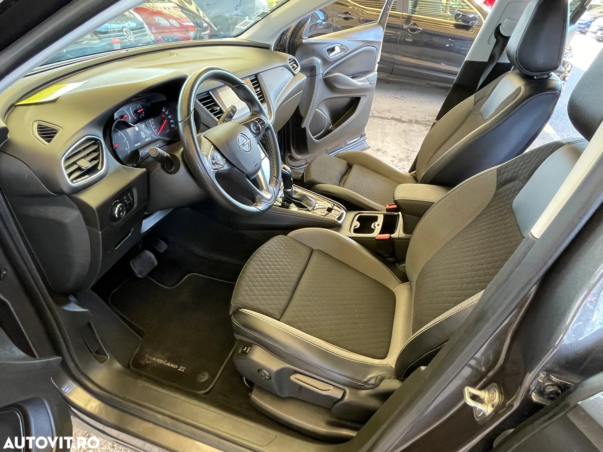 Opel Grandland X 1.2 Start/Stop Automatik Design Line - 32
