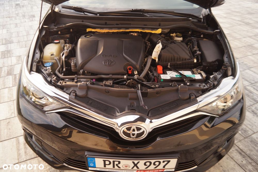 Toyota Auris 1.6 D-4D Executive - 33