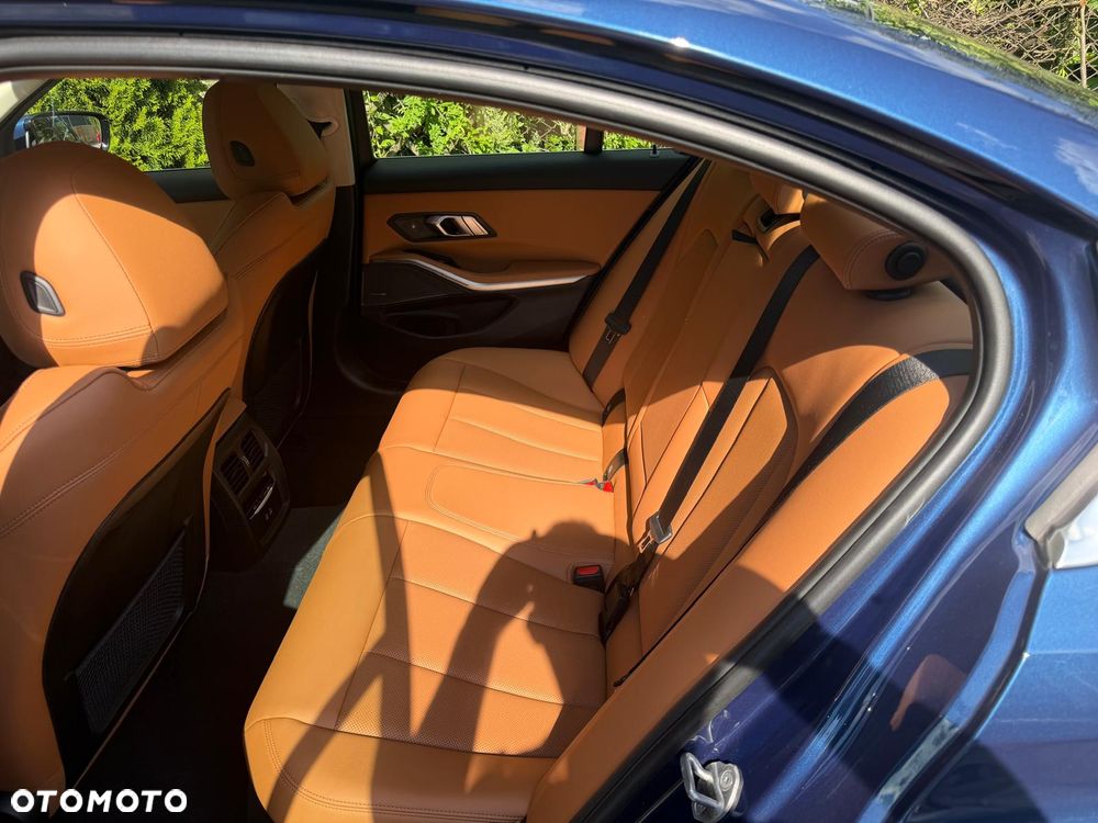 BMW Seria 3 320i GPF Luxury Line Purity sport - 8