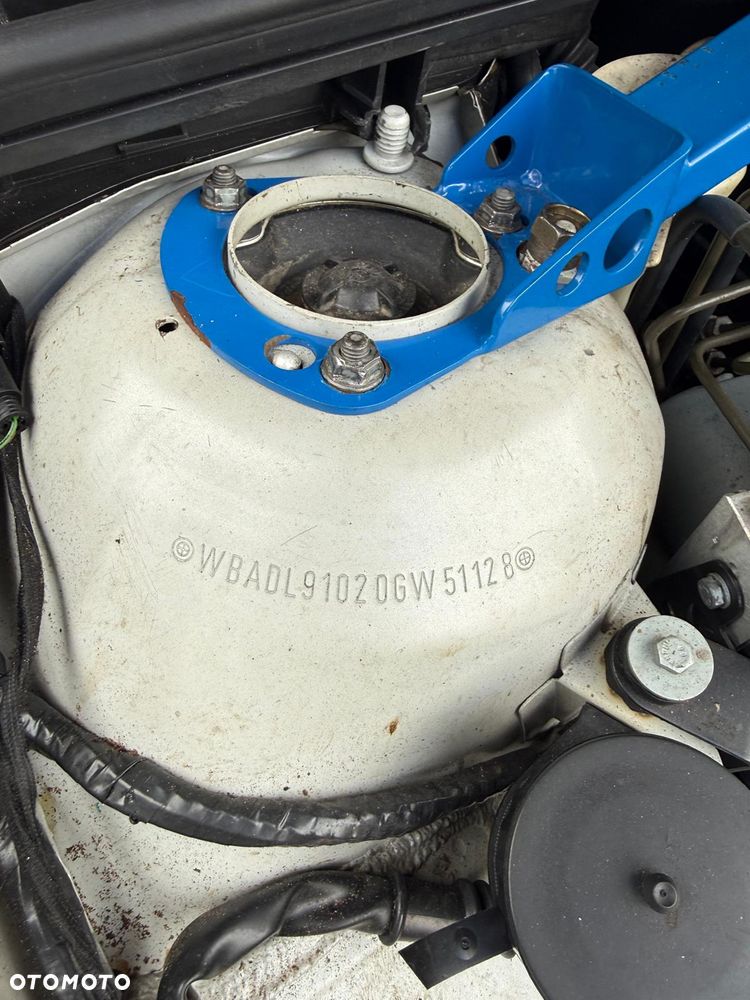 BMW Seria 5 525d - 17