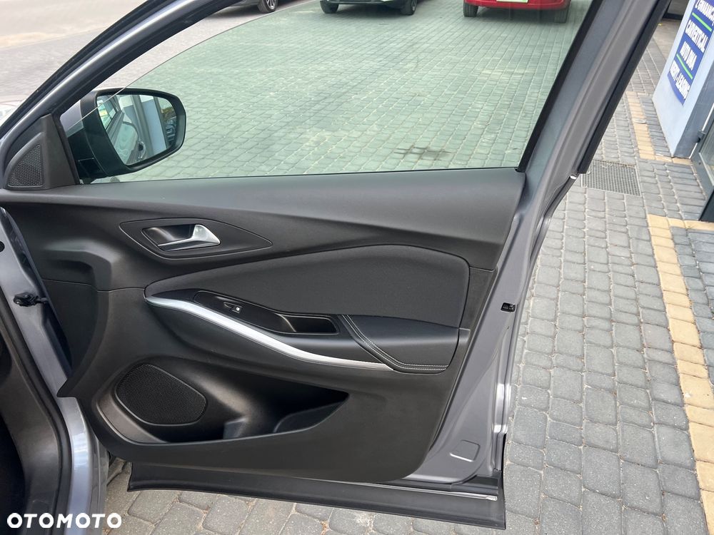 Opel Grandland X 1.2 Start/Stop Business Elegance - 31