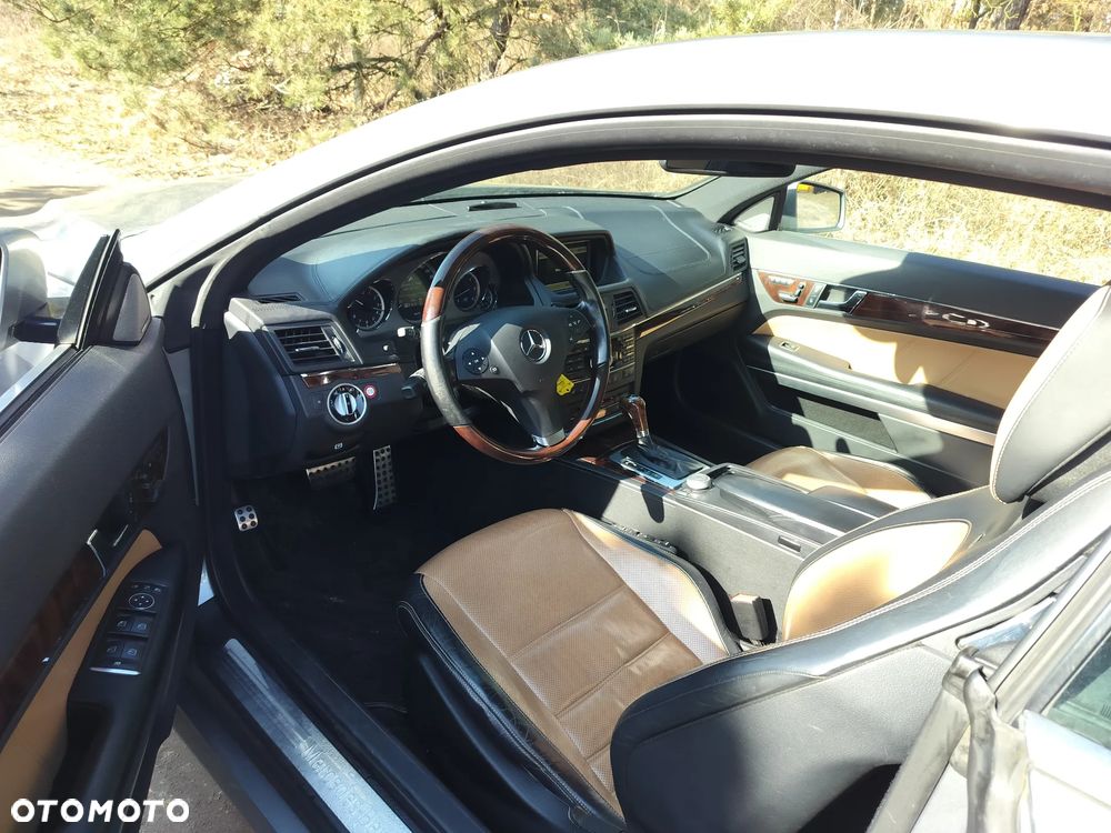 Mercedes-Benz Klasa E 350 CDI DPF BlueEFFICIENCY 7G-TRONIC Elegance - 4