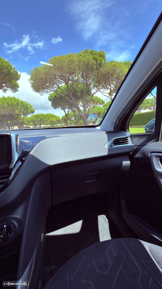 Peugeot 2008 1.2 PureTech Style - 5
