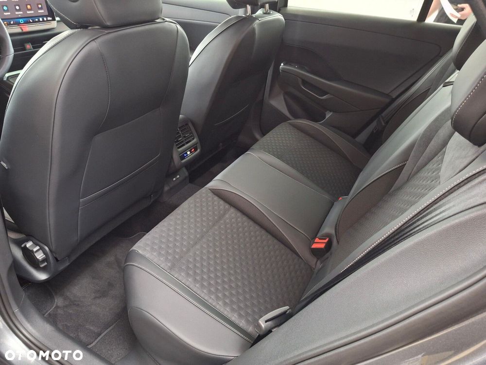 Volkswagen T-Roc 1.5 eTSI R-Line DSG - 14