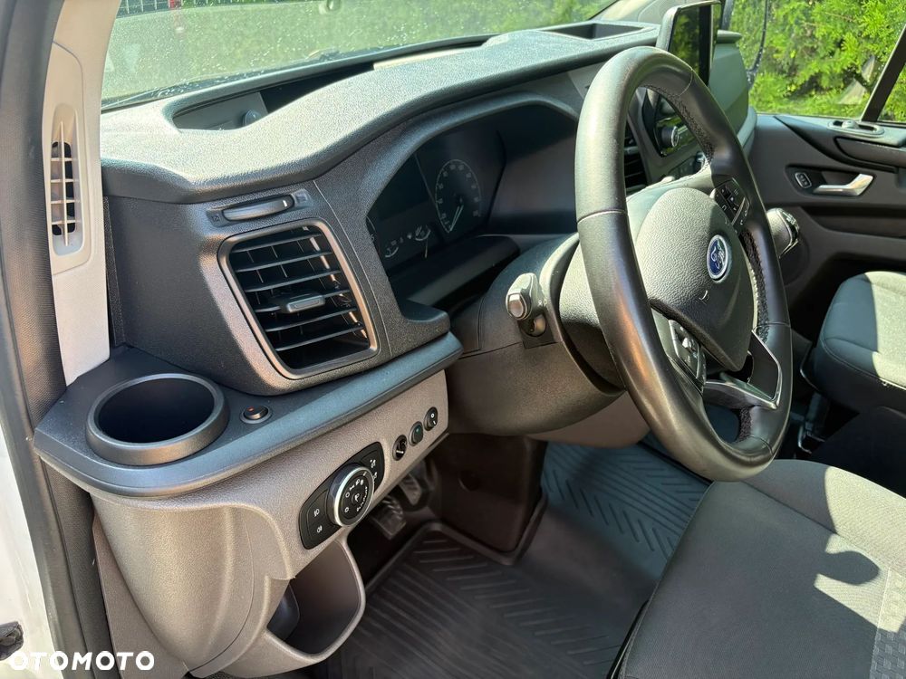 Ford Transit Custom - 11