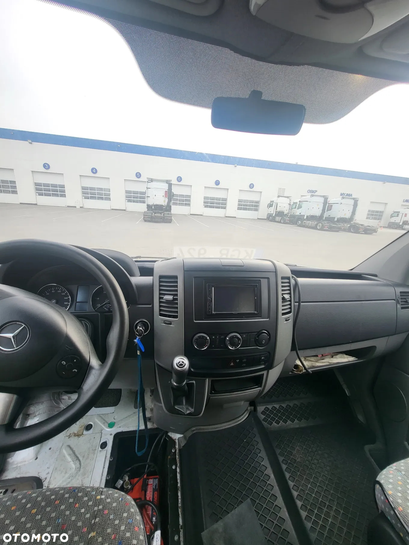Mercedes-Benz Sprinter - 10