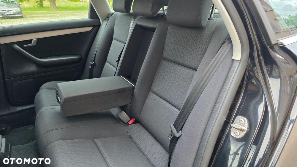 Audi A4 Avant 2.0 TDI - 26
