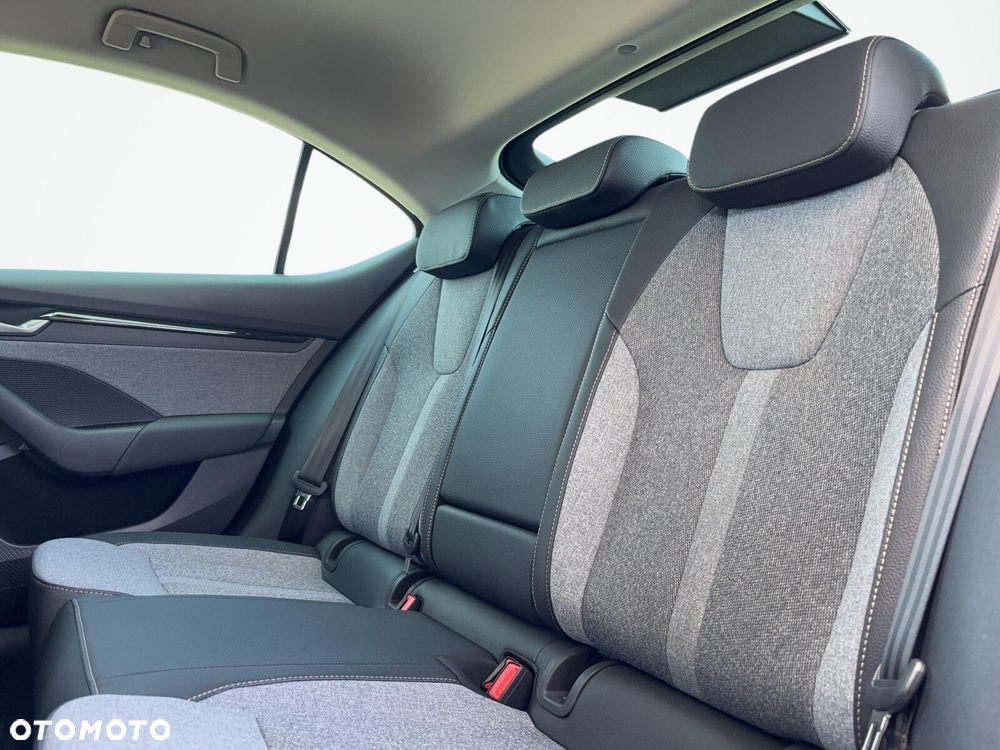 Skoda Octavia 1.5 TSI mHEV Selection DSG - 19