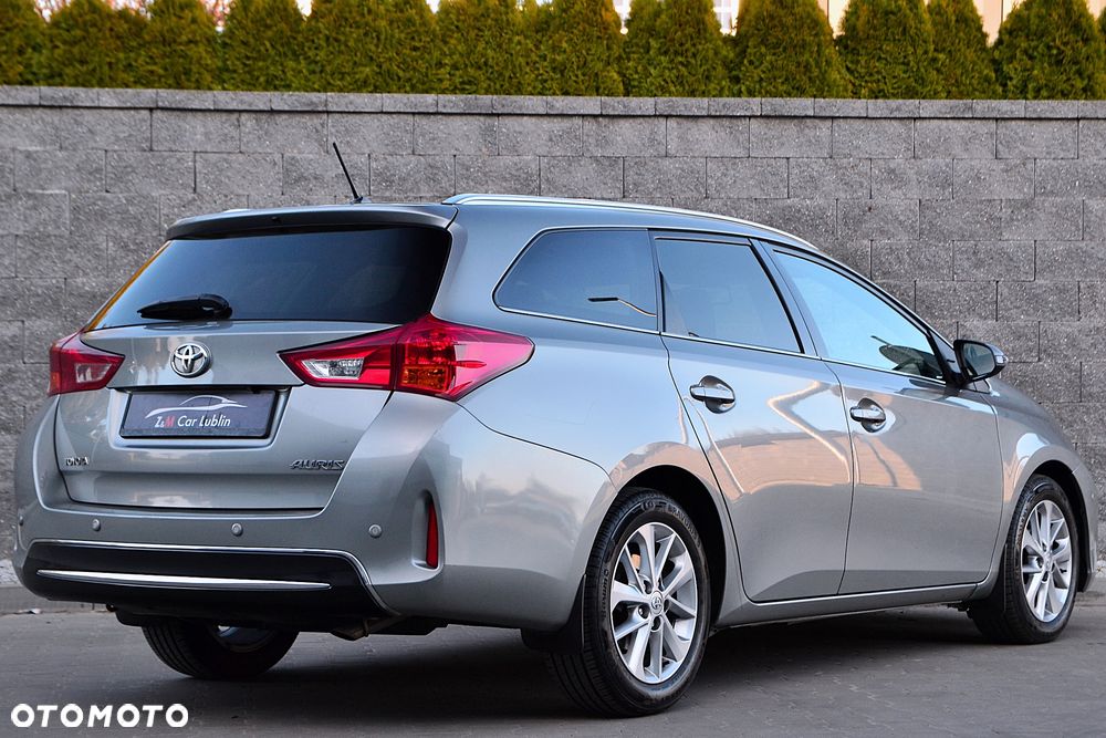 Toyota Auris 1.4 D-4D Premium - 5