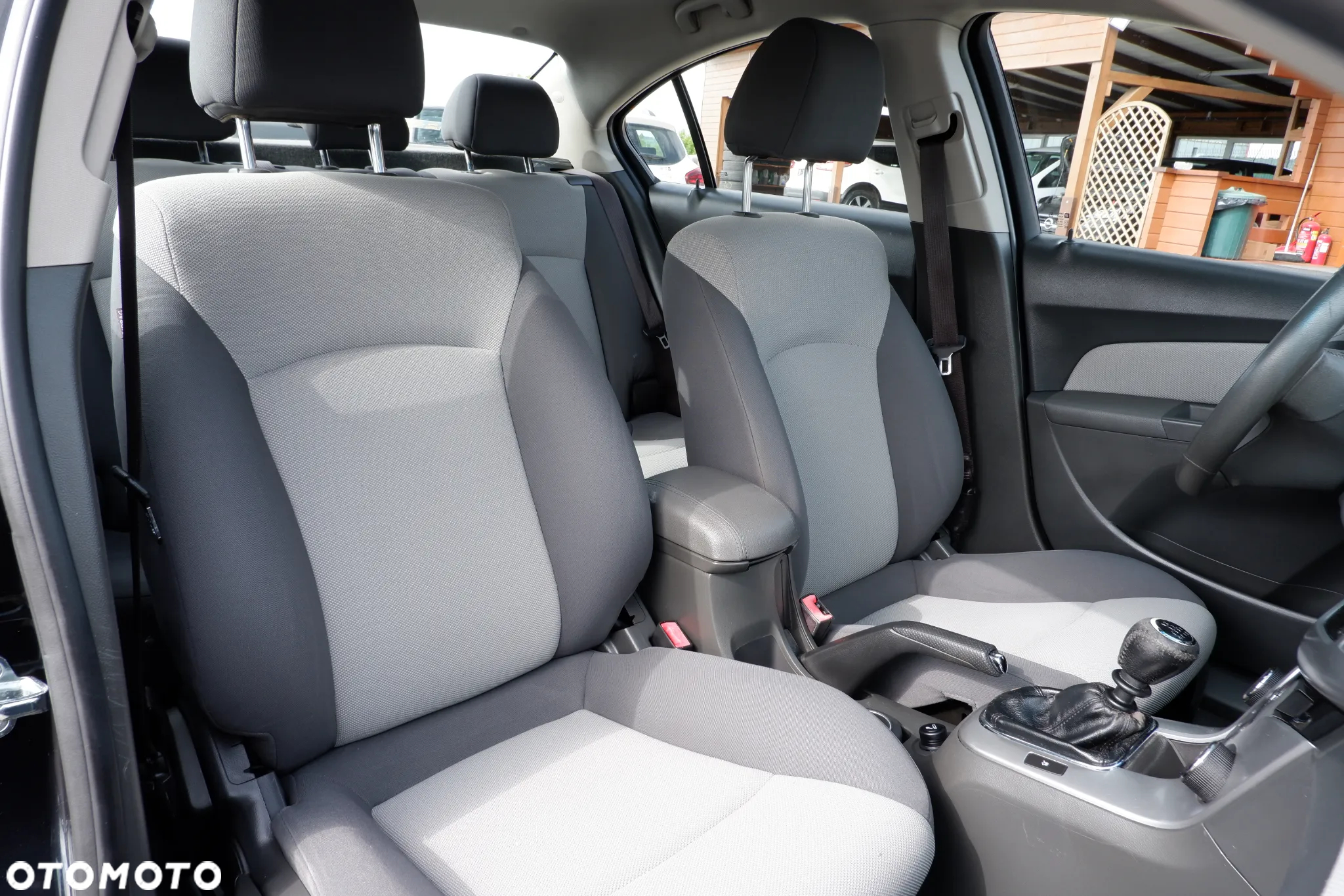 Chevrolet Cruze 1.6 LS - 9