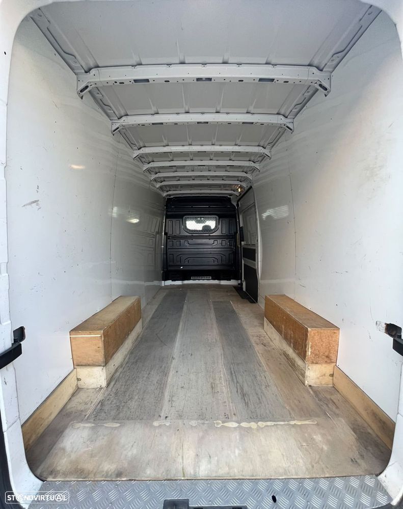 VW Crafter 35 2.0 TDI L4H3 Longo Tecto Alto - 22