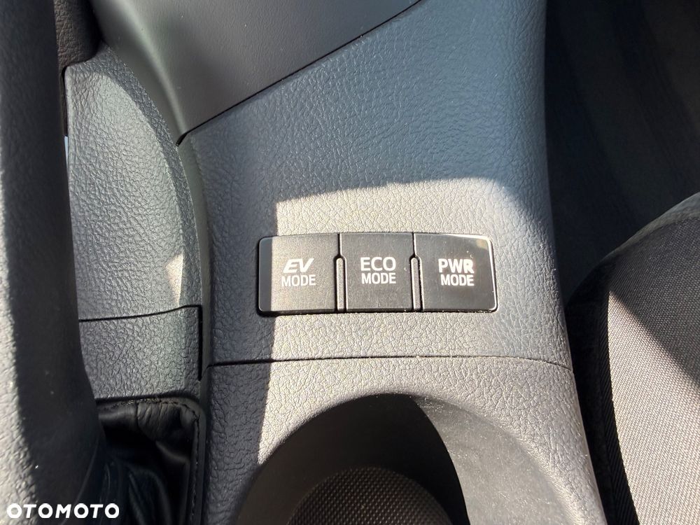 Toyota Auris 1.8 VVT-i Automatik Team Deutschland - 18