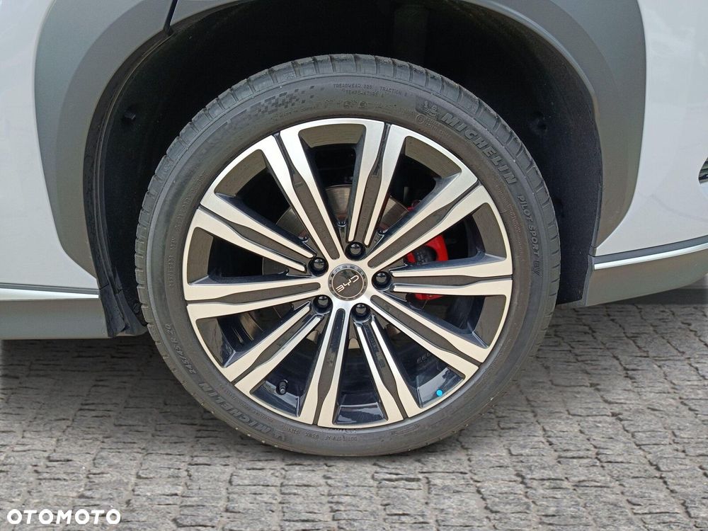 BYD Sealion 7 - 24