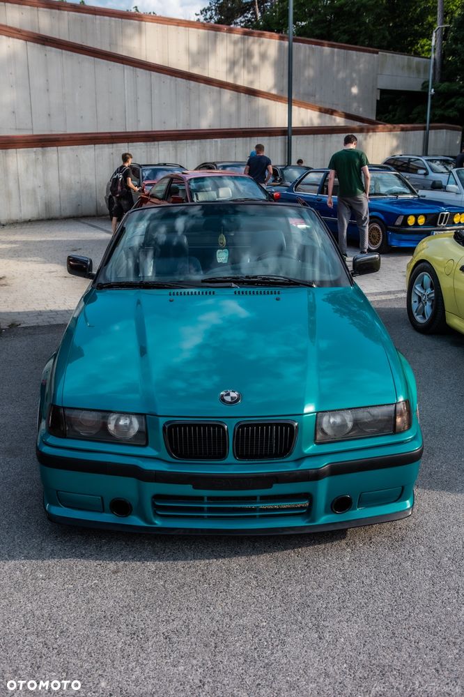 BMW Seria 3 328i Cabriolet - 13