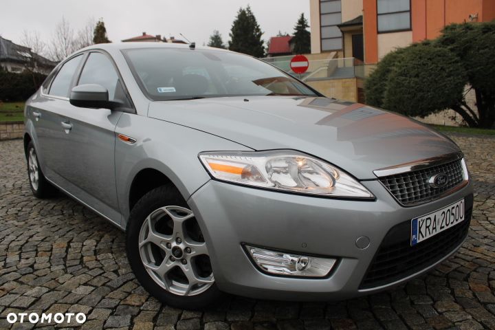 Ford Mondeo 2.0 Ambiente - 9