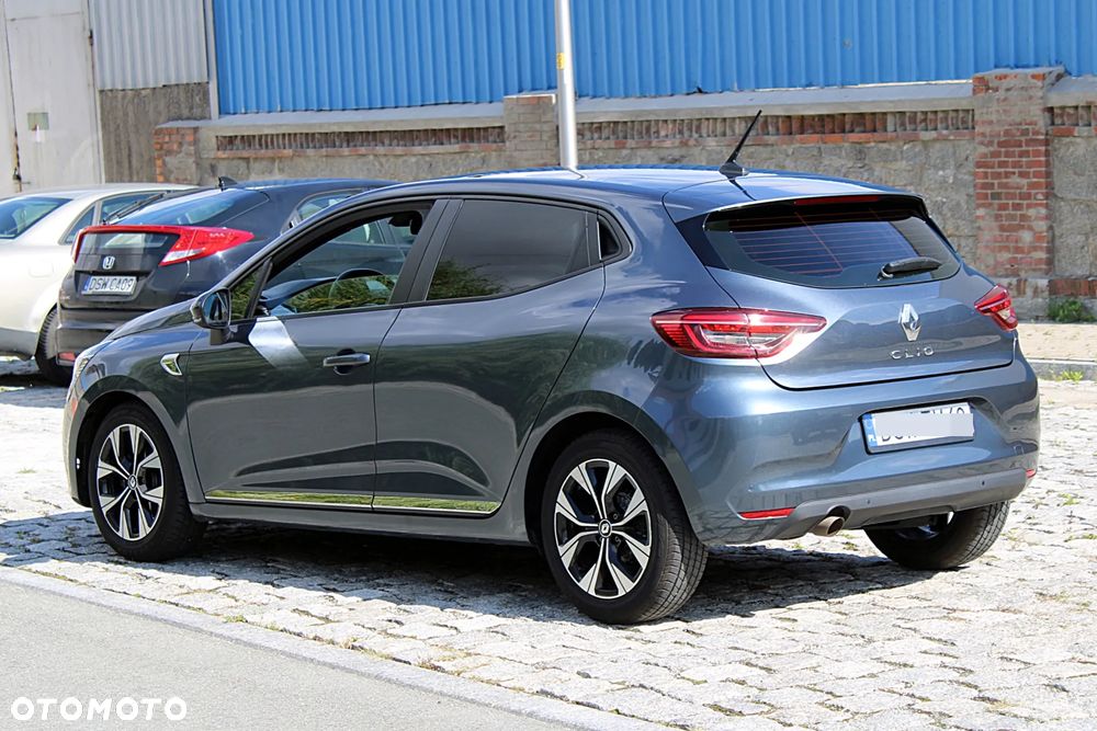 Renault Clio - 9