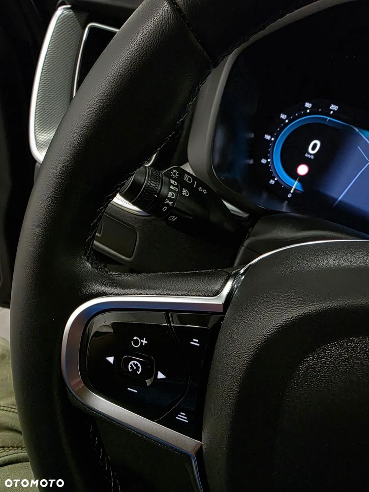 Volvo XC 60 B4 D Geartronic RDesign - 23