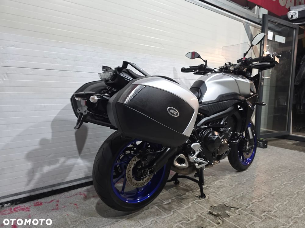Yamaha MT - 17