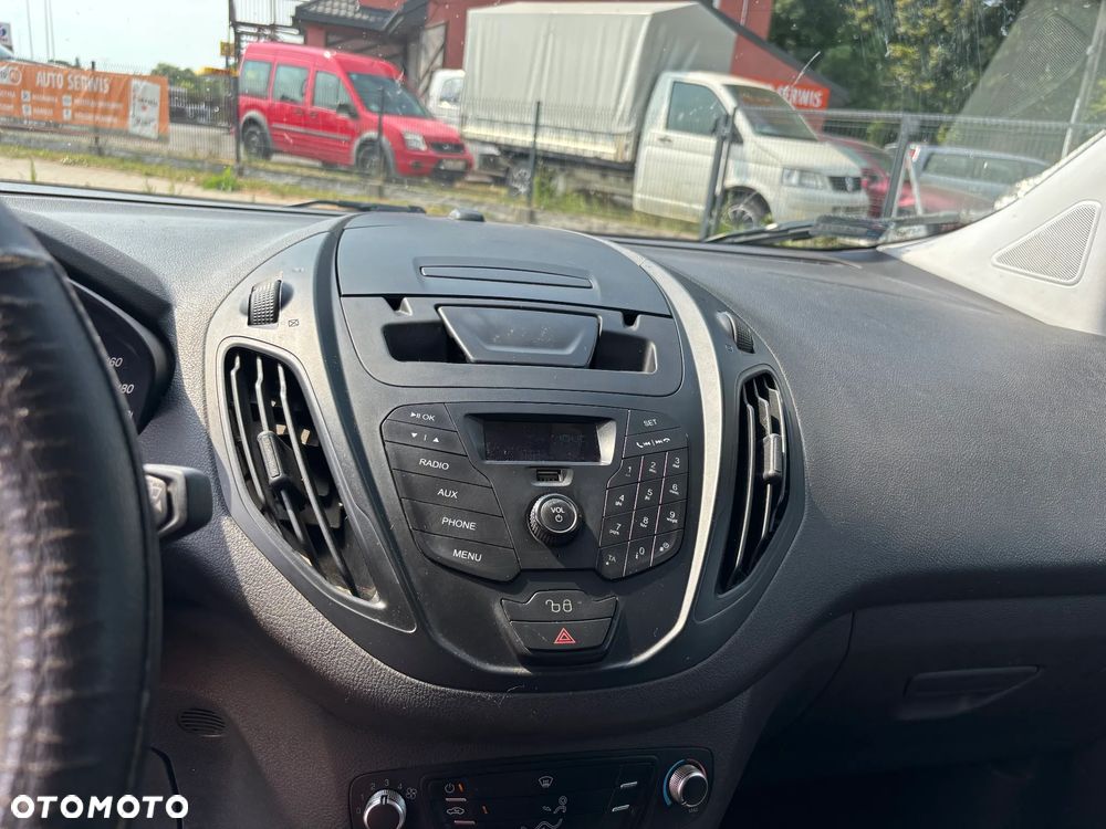 Ford COURIER - 13