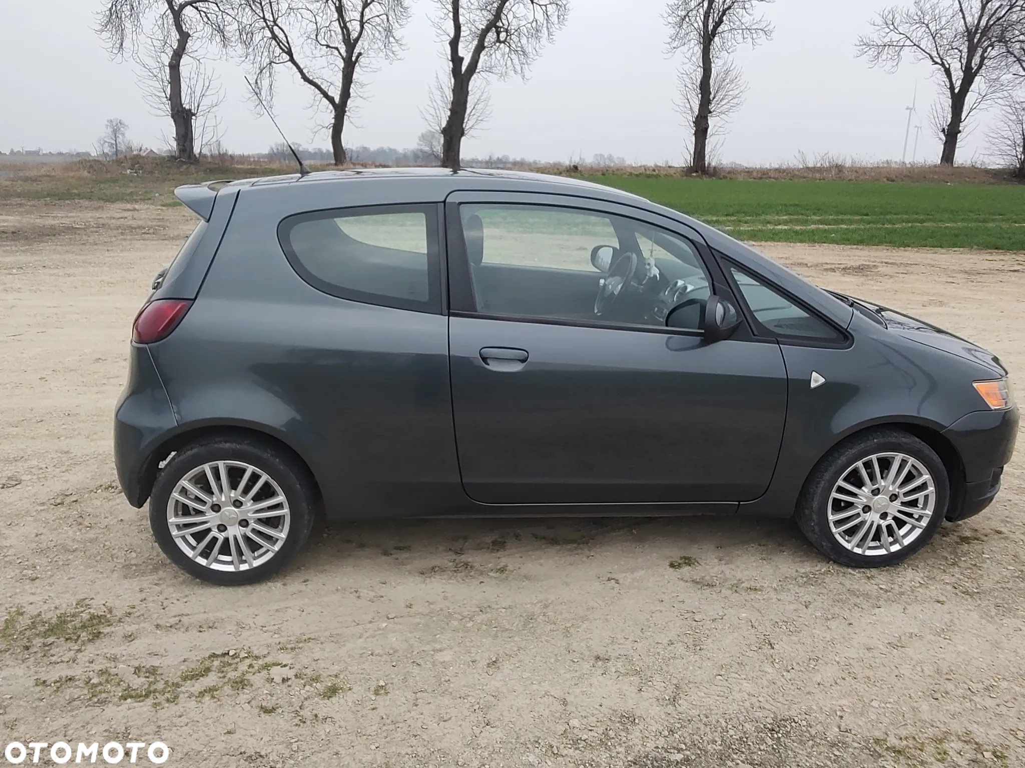 Mitsubishi Colt - 6