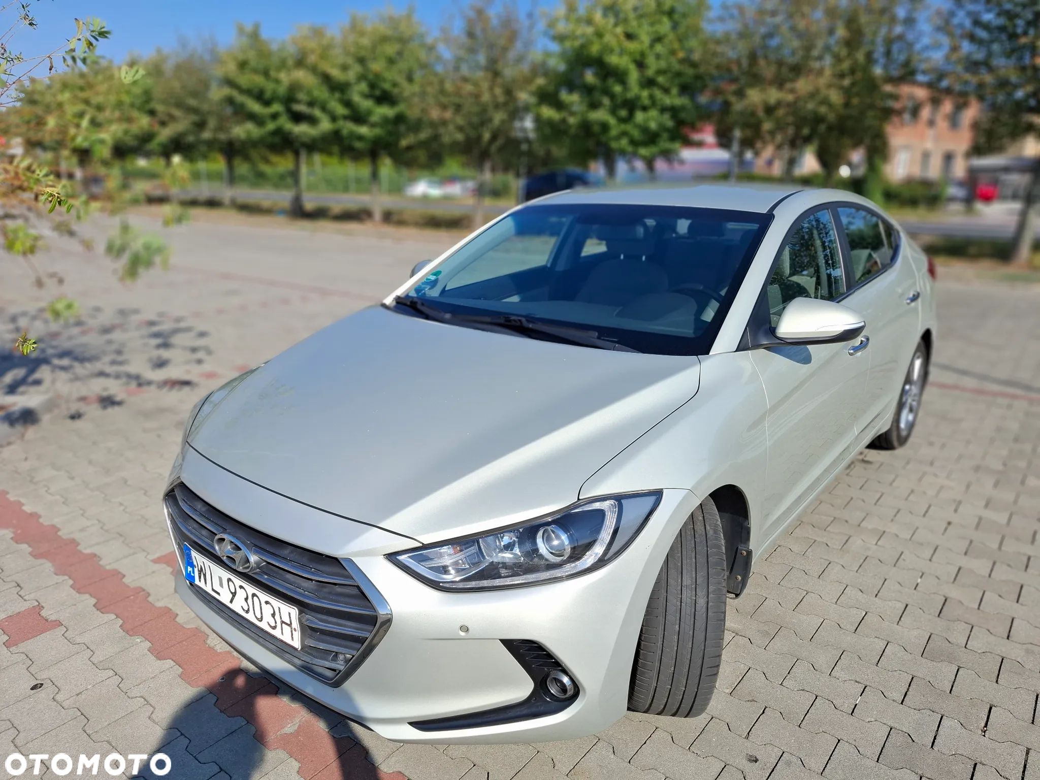 Hyundai Elantra 1.6 CRDi BlueDrive Comfort DCT - 1