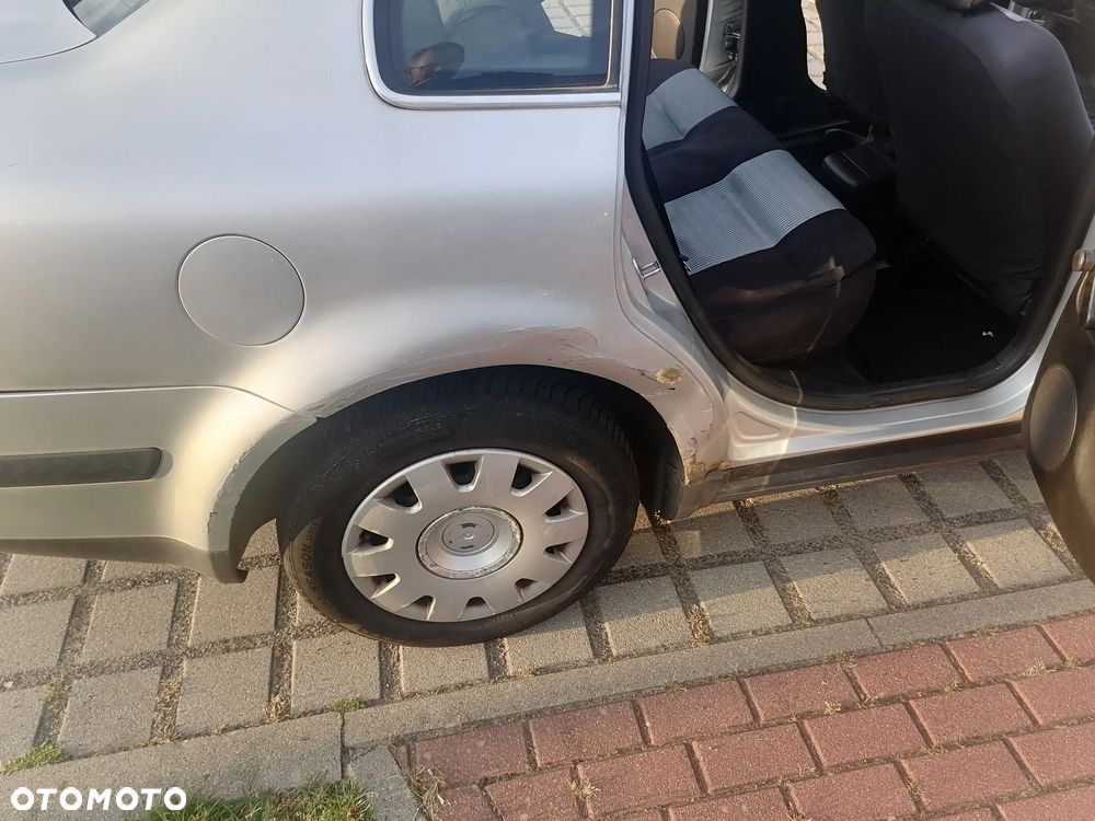 Volkswagen Passat 1.9 TDI - 8