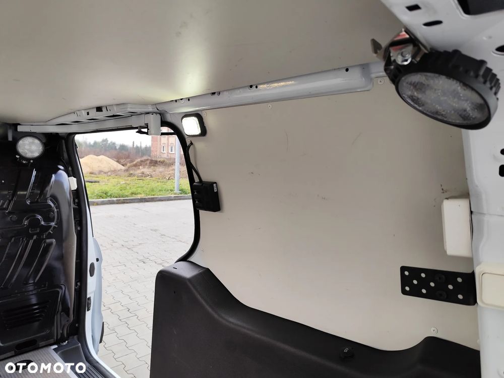 Ford TRANSIT CONNECT - 18