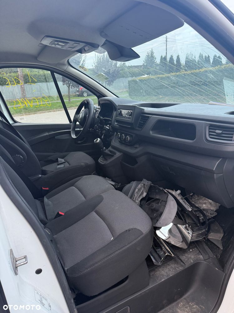 Renault Trafic - 10