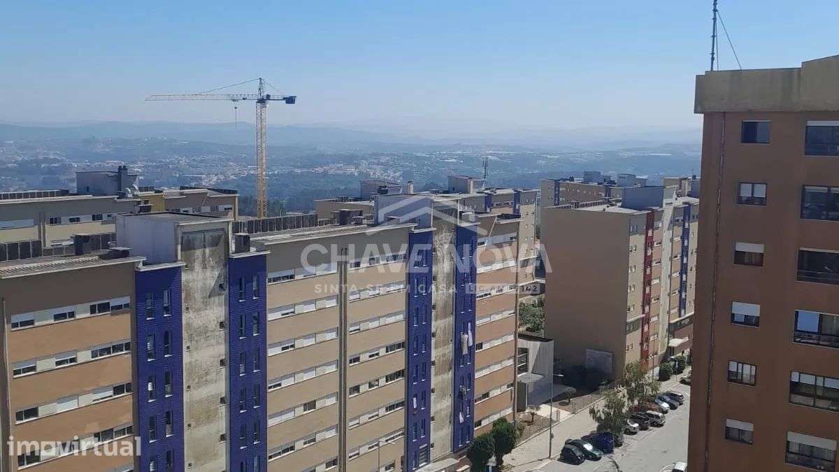 Apartamento T3, Lugar de Garagem e Arrumos junto ao METRO -  Gaia. - Grande imagem: 4/18