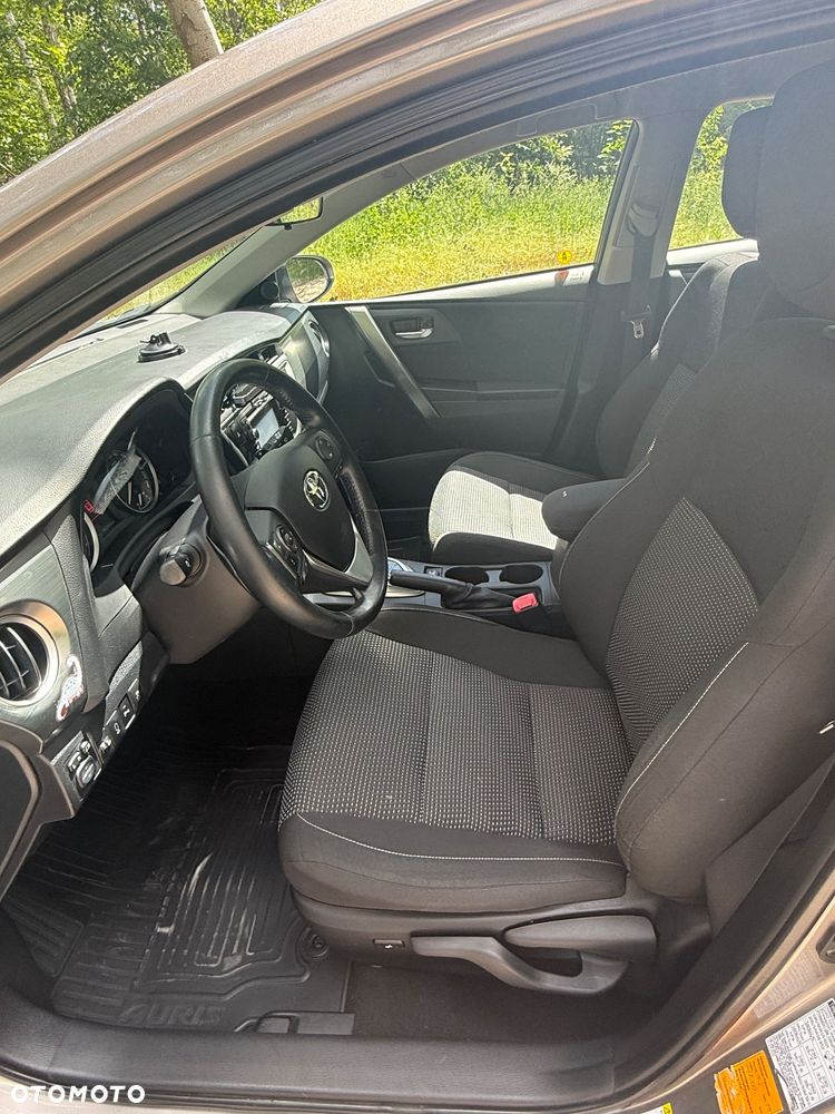 Toyota Auris 1.6 Premium Comfort MS - 11