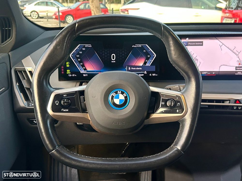 BMW iX xDrive 40 Pack Desportivo - 36