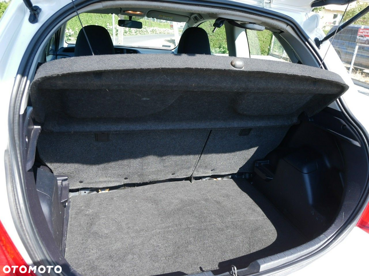 Toyota Yaris 1.4 D-4D - 12