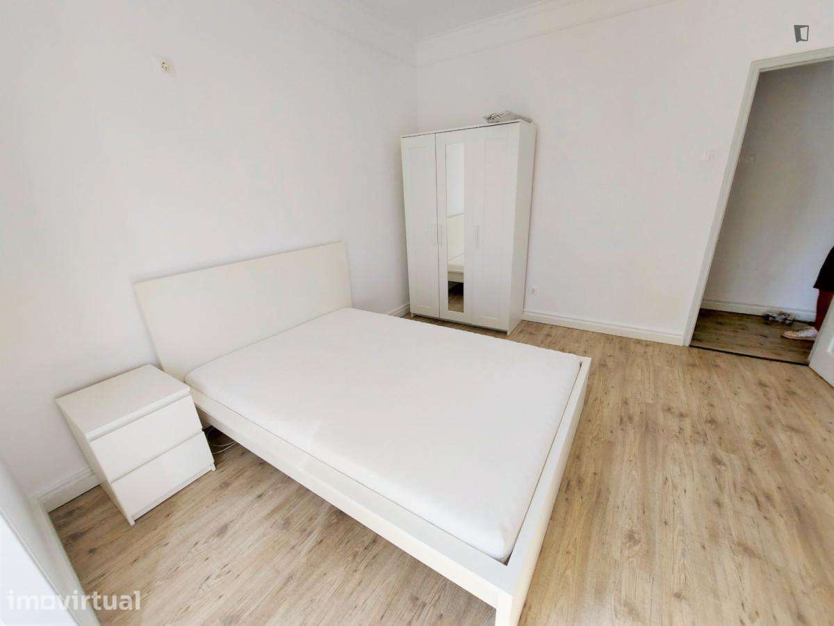 Quarto - localizado em Alvalade Lisbon - Grande imagem: 4/7