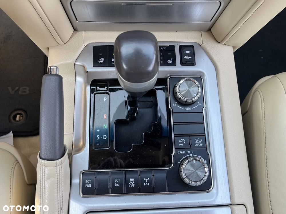 Toyota Land Cruiser LC 4.6 Prestige - 14