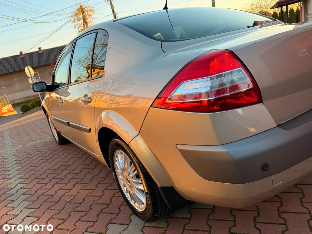 Renault Megane 1.6 16V Privilege - 17