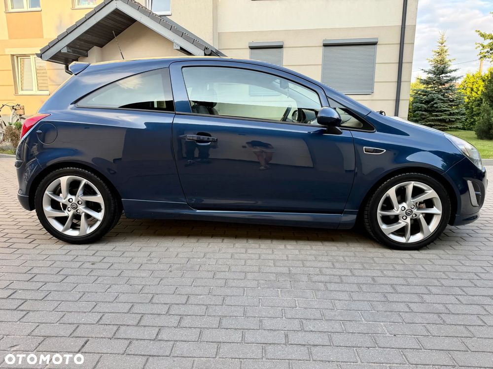 Opel Corsa 1.4 16V Cosmo - 6