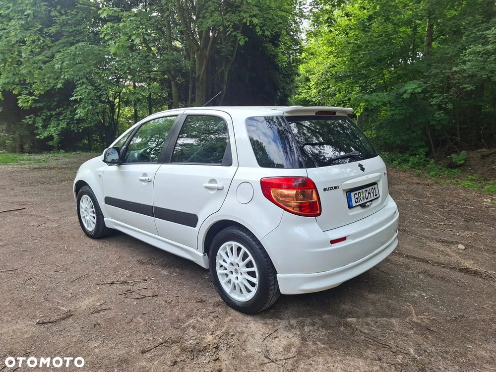 Suzuki SX4 1.6 VVT 4x2 Comfort - 4
