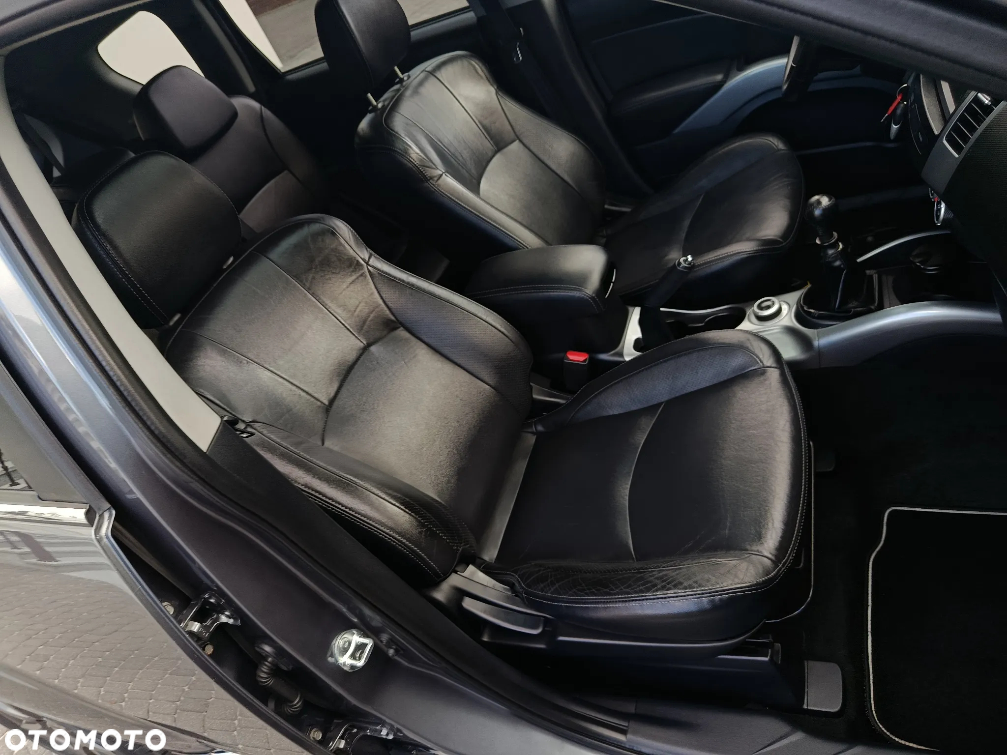 Peugeot 4007 HDI FAP 7-Sitzer Platinum - 24