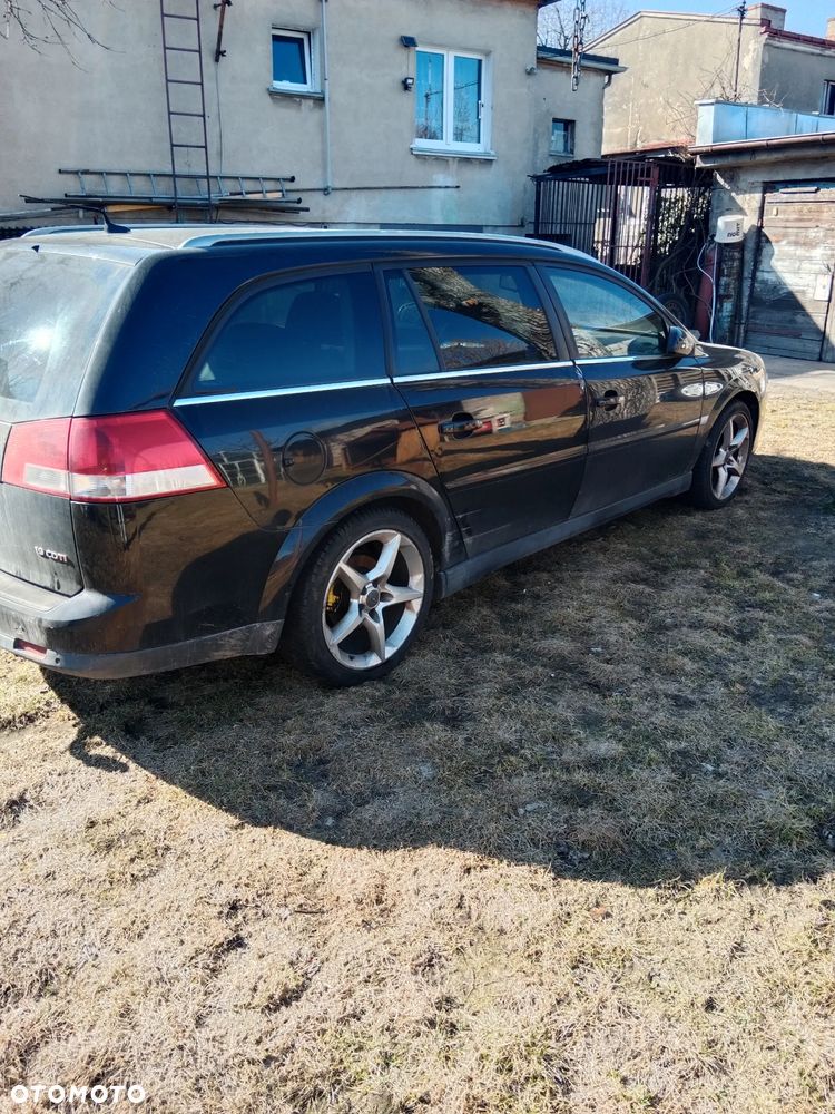 Opel Vectra 1.9 CDTI Cosmo - 3