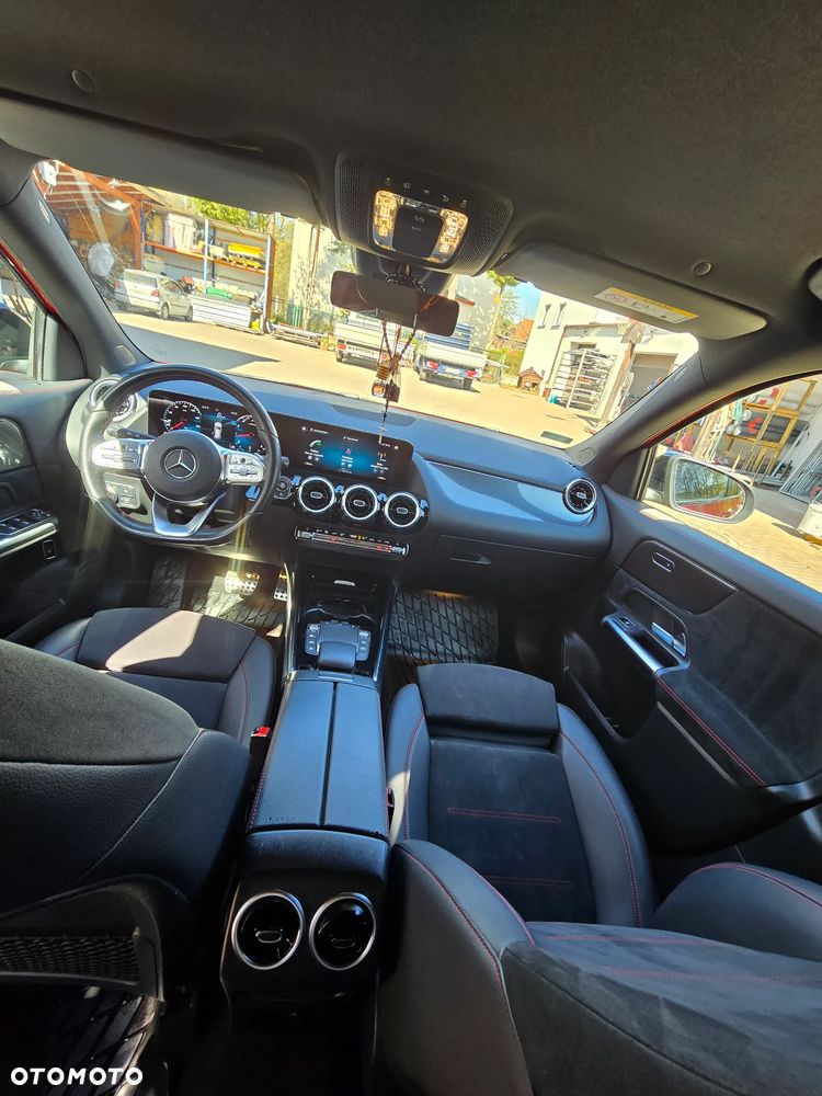 Mercedes-Benz GLA 200 AMG Line - 24