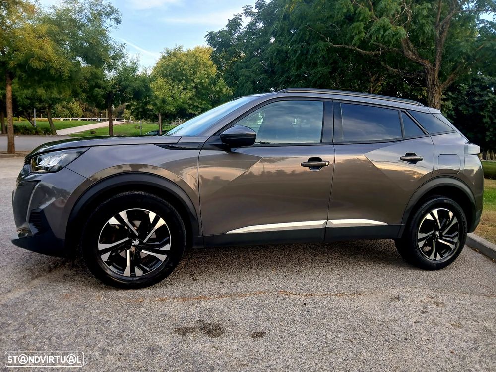 Peugeot 2008 1.2 PureTech Allure - 12