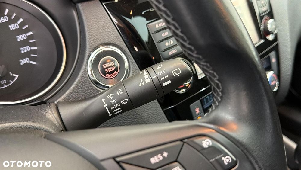 Nissan Qashqai 1.3 DIG-T N-Connecta DCT - 27