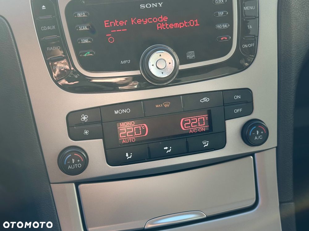 Ford S-Max - 14