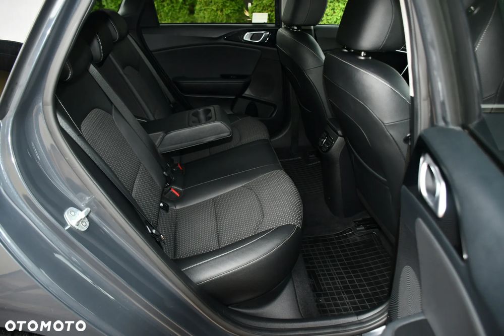 Kia Ceed 1.5 T-GDI L Business Line DCT - 25