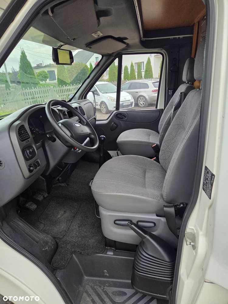 Ford TRANSIT CHAUSSON 2004R ALKOWA - 22