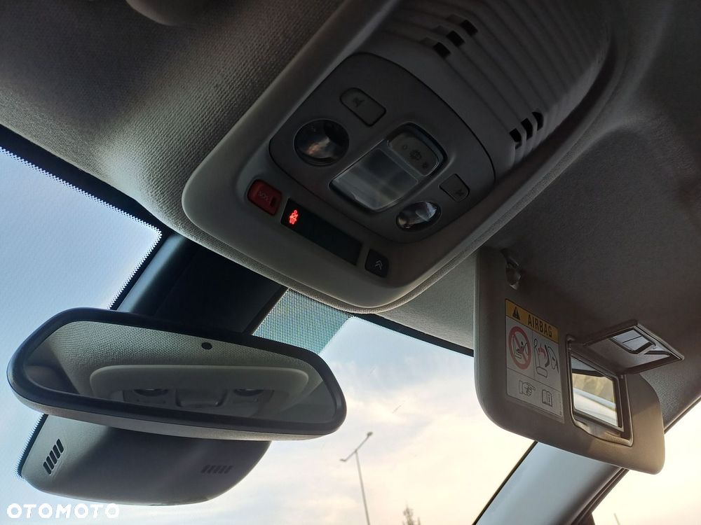 Citroën C3 Aircross 1.2 PureTech GPF Shine S&S EAT6 - 24