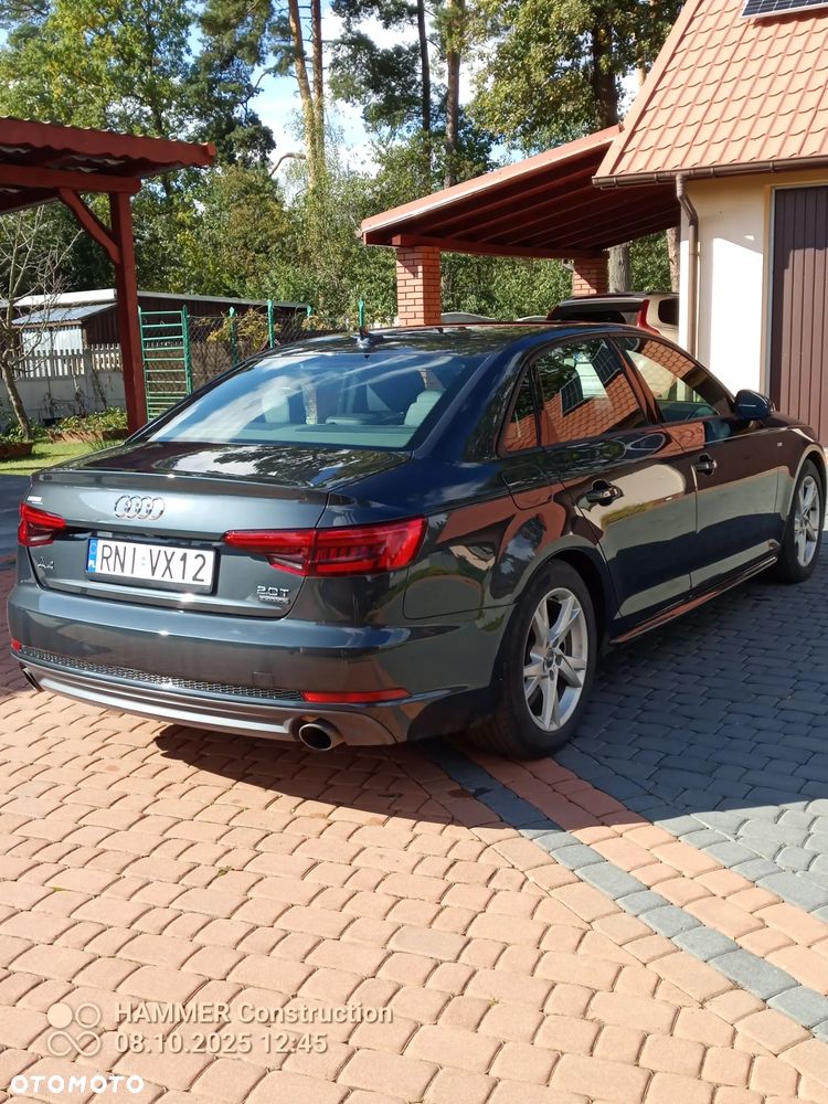 Audi A4 Limousine - 12