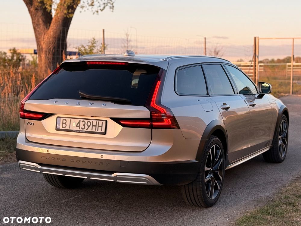 Volvo V90 Cross Country B5 D AWD Pro - 4