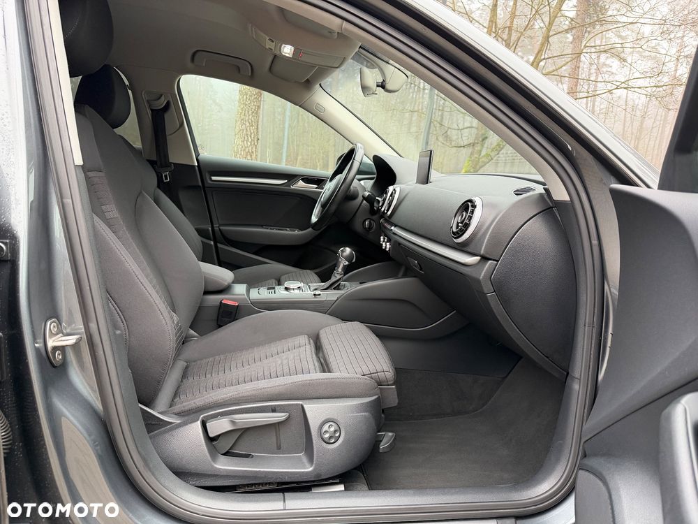 Audi A3 Sportback 1.4 TFSI Ambiente S tronic - 23