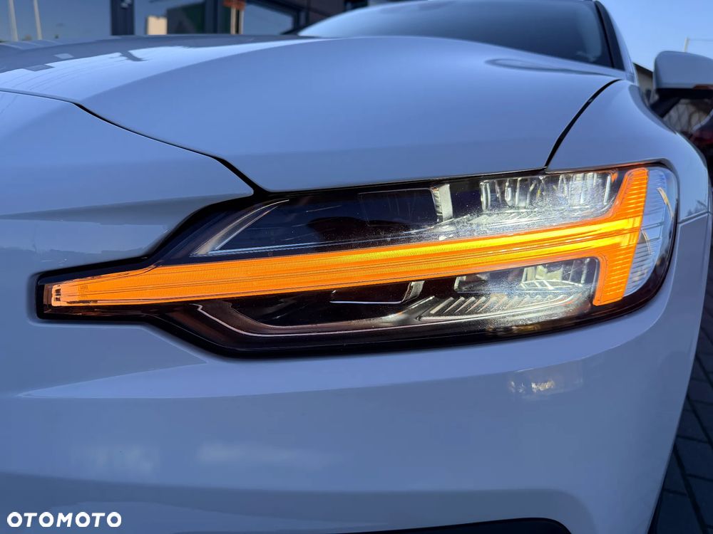 Volvo V60 B3 B Momentum Pro - 24